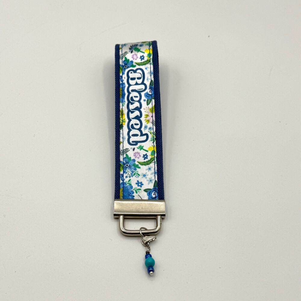 Studio Post & 20 Blessed Floral Padded Wristlet Keychain Handmade Blue Key Ring - Picture 3 of 4
